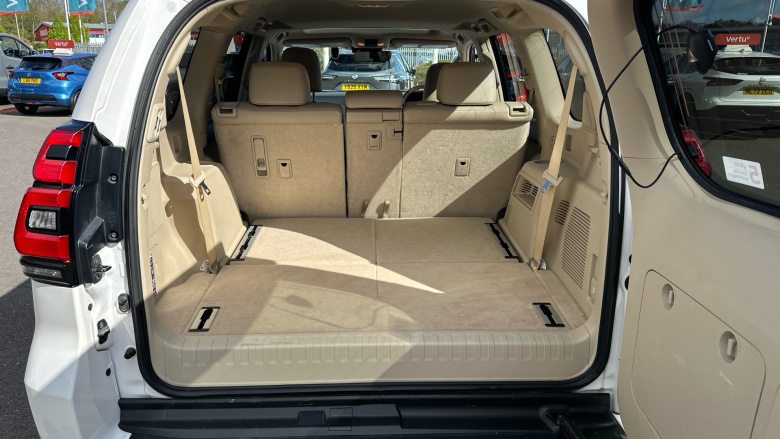 Toyota Land Cruiser 2.8 D-4D 204 Invincible 5dr Auto 7 Seats Diesel Station Wagon